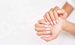 Understanding bulging nails: definition and characteristics